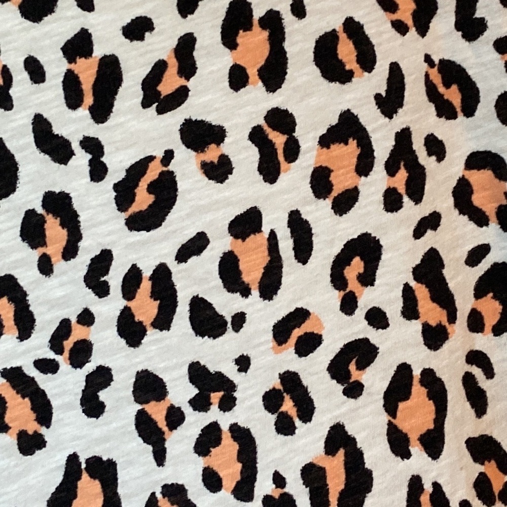 Torrid 0 Leopard Print Tee Relaxed Fit Pastel Cas… - image 3